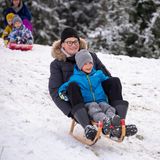 Erster Schnee - Rodeln