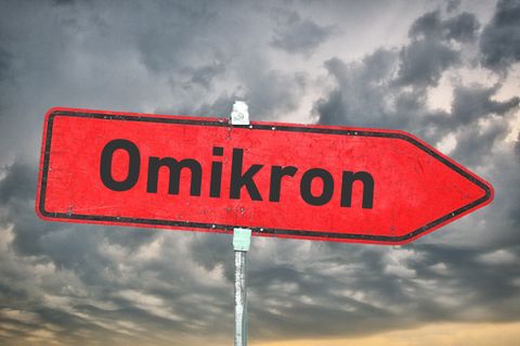 In Europa häufen sich die Corona-Fälle mit der erstmals in Südafrika entdeckten neuen Virusvariante Omikron