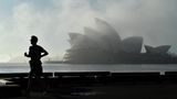 Australien, Sydney: Morgennebel über dem Opernhaus