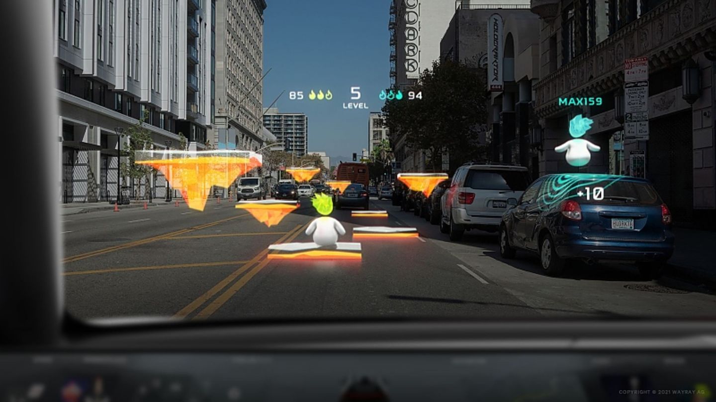 Spectacular holograms: start-up shows the fascinating future of driving