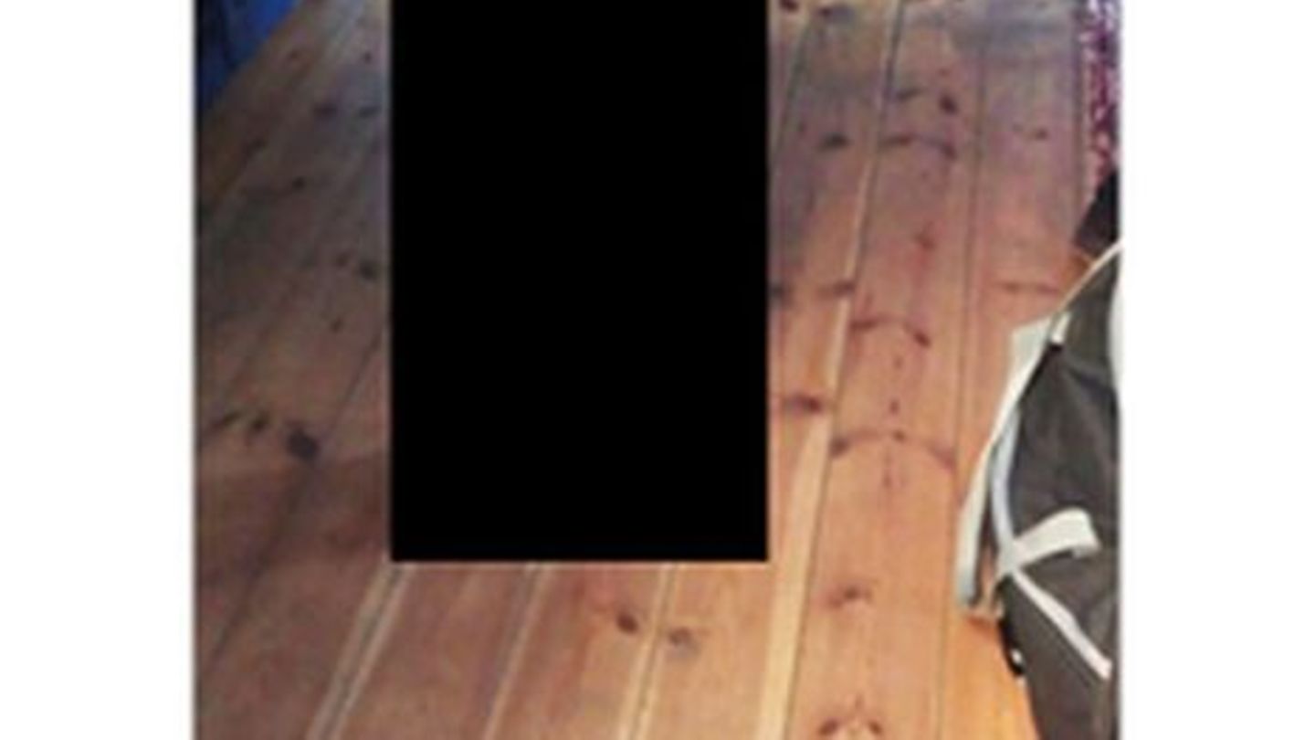 Dieses Bild zeigt eine Tatort-Wohnung mit Holzfußboden. Aufnahmezeit: vor Dezember 2015