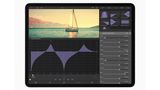 iPad-App des Jahres – LumaFusion  Bei der iPad-App des Jahres wird es produktiv: LumaFusion macht das iPad zur mobilem Filmschnitt-Station. Bis zu sechs Videospuren gleichzeitig lassen sich mit der App bearbeiten, schneiden und mit Effekten versehen. Die ganze Featureliste würde hier den Rahmen sprengen. Die Grundversion gibt es für 20 Euro, für weitere Effekte und Musik lässt sich der Entwickler extra bezahlen. 