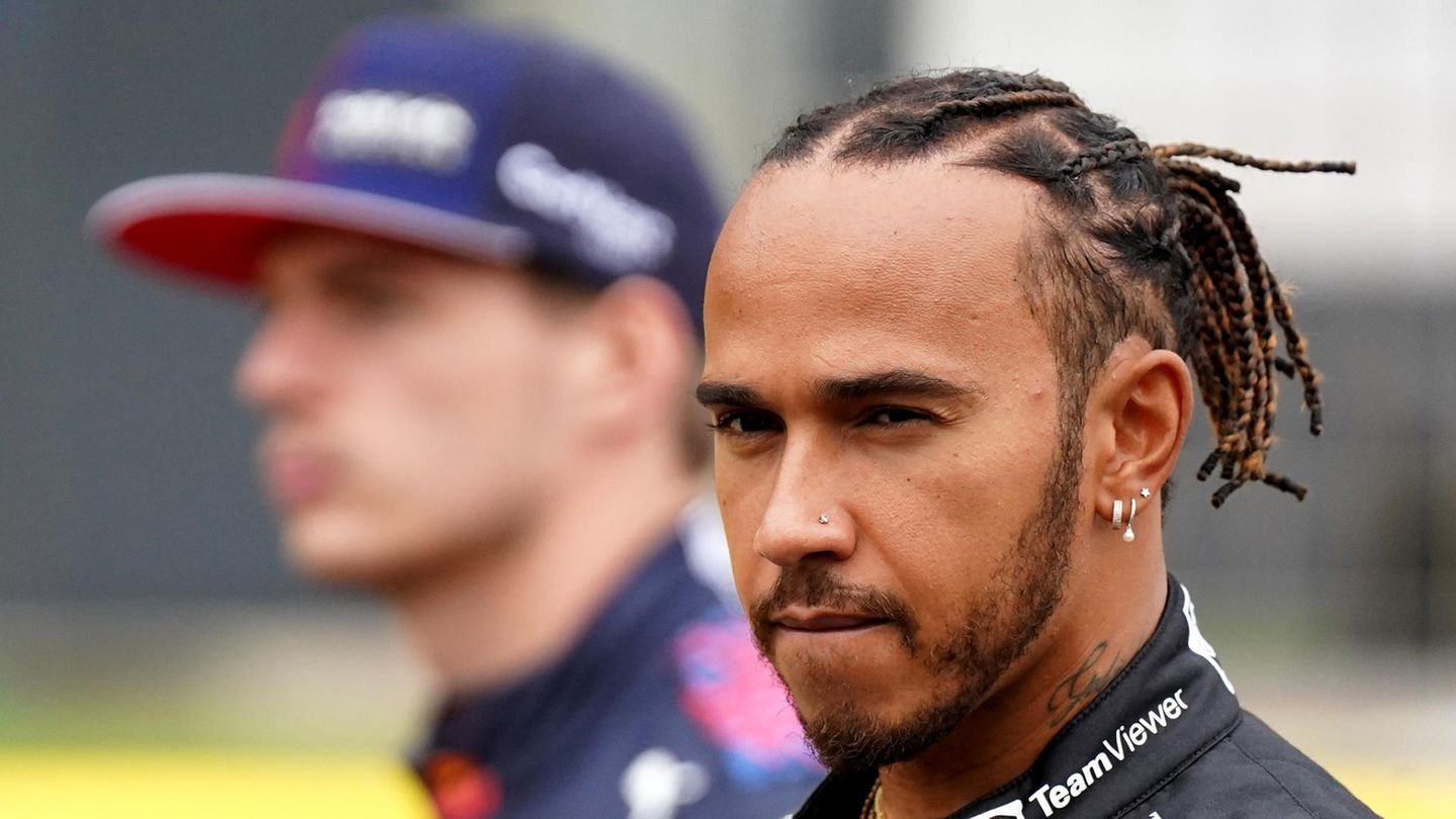 Formula 1: Max Verstappen and Lewis Hamilton before decisive duel