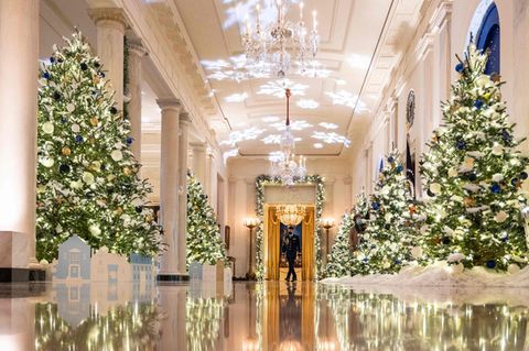 Premiere für Biden: Weißes Haus erstrahlt in Deko für Weihnachten