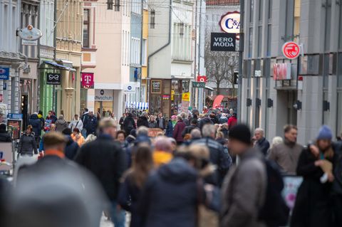 Ein Blick in die Fußgängerzone von Stralsund Ende November