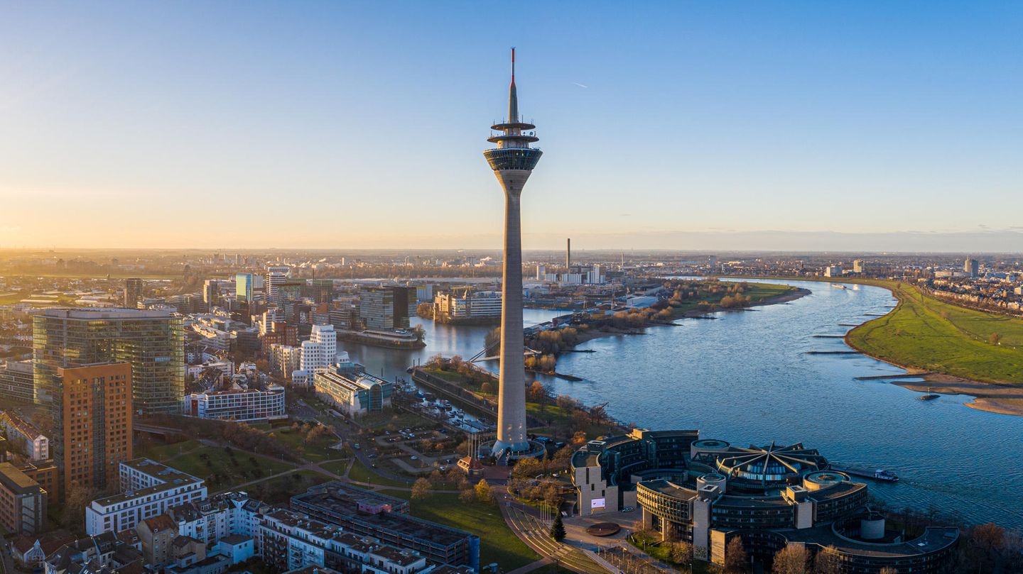 Es folgt Düsseldorf auf Platz 40. Auf der Positivseite stehen hier sichere Arbeitsplätze und gute Karrierechancen. Allerdings fühlen sich viele Expats in der Stadt wenig heimisch und haben Probleme, sozialen Anschluss zu finden.