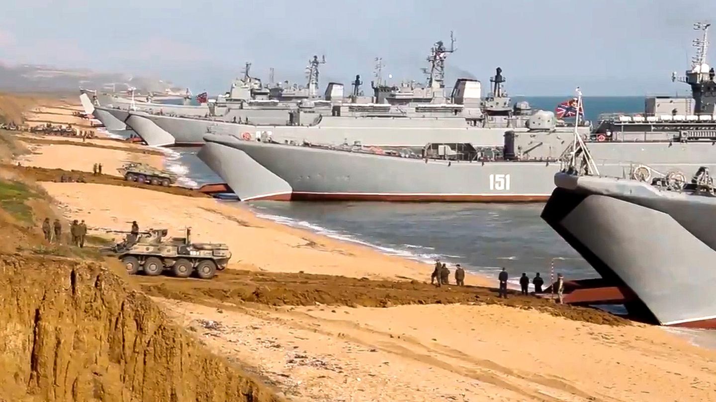 Derzeit mobilisiert Russland erneut die Truppen an der Grenze zur Ukraine