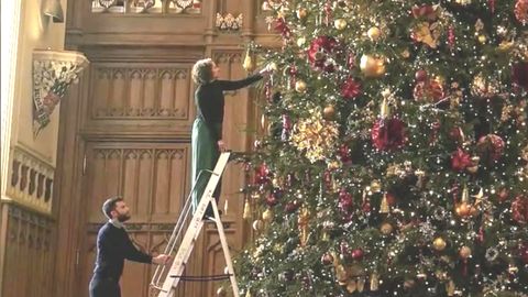 Gigantische Weihnachtsdekoration: Schloss Windsor erstrahlt und gibt Einblicke in Schmück-Tradition.