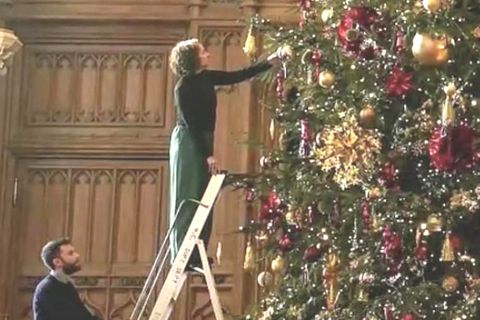 Gigantische Weihnachtsdekoration: Schloss Windsor erstrahlt und gibt Einblicke in Schmück-Tradition.