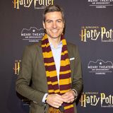 "Tagesthemen"-Moderator Ingo Zamperoni kam im Gryffindor-Schal zur "Harry-Potter"-Premiere in Hamburg