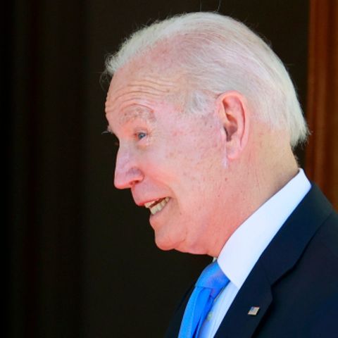 Russlands Präsident Wladimir Putin (l.) und US-Präsident Joe Biden