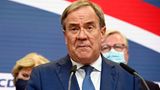 Die Wahl hat er verloren, beim Google-Trends-Ranking der meistgesuchten Politikerinnen und Politiker landete Armin Laschet ganz oben. Armin LaschetOlaf ScholzAnnalena BaerbockAngela MerkelAndrea NahlesNicole BauerAlice WeidelChristian LindnerMarkus SöderBärbel Bas
