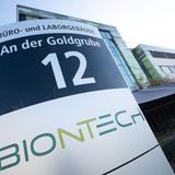 Die Top Ten der Trend-Suchbegriffe rund um Corona führt der Name des Virus selbst an. Es folgt die Aktie von Impfstoffentwickler Biontech: CoronaBiontech aktieffp2 maskeAstrazenecaImpfen shCurevac aktieImpfterminDigitaler impfpassLockdown VerlängerungOmikron