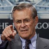Donald Rumsfeld zeigt mit dem Finger in die Kamera