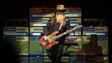 Der Bassist Joe Michael Hill, alias Dusty Hill, von ZZ Top