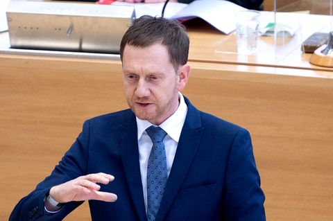 Fackelzug in Sachsen: Kretschmer teilt gegen sächsische AfD aus