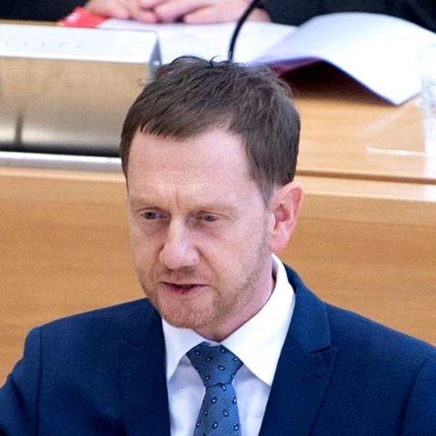 Fackelzug in Sachsen: Kretschmer teilt gegen sächsische AfD aus