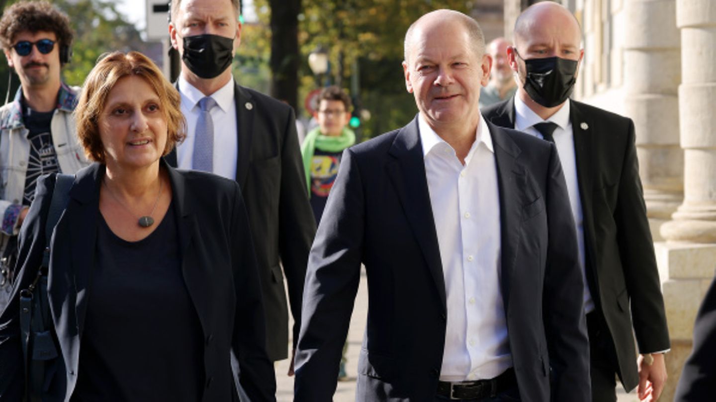 Britta Ernst und Olaf Scholz bei einer Wahlkampfveranstaltung in Brandenburg