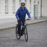 Cem Özdemir auf dem Fahrrad