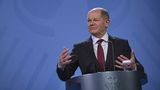 Scholz spricht am Rednerpult