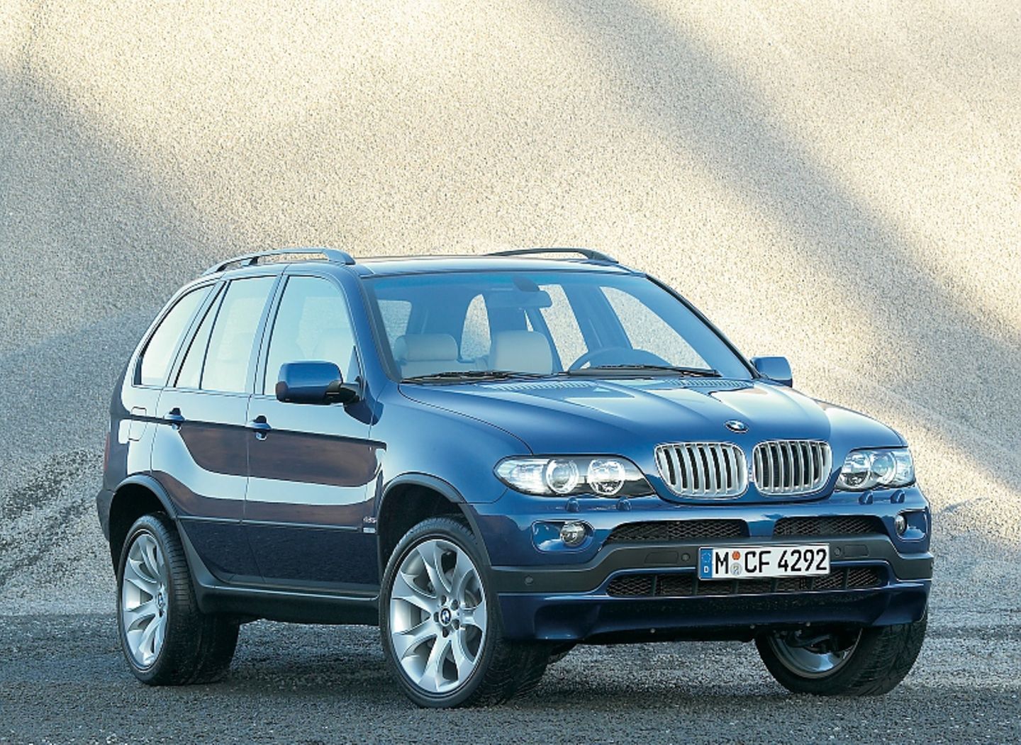 BMW X5 4.8is / E53