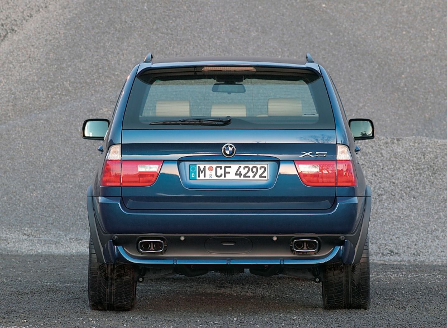 BMW X5 4.8is / E53