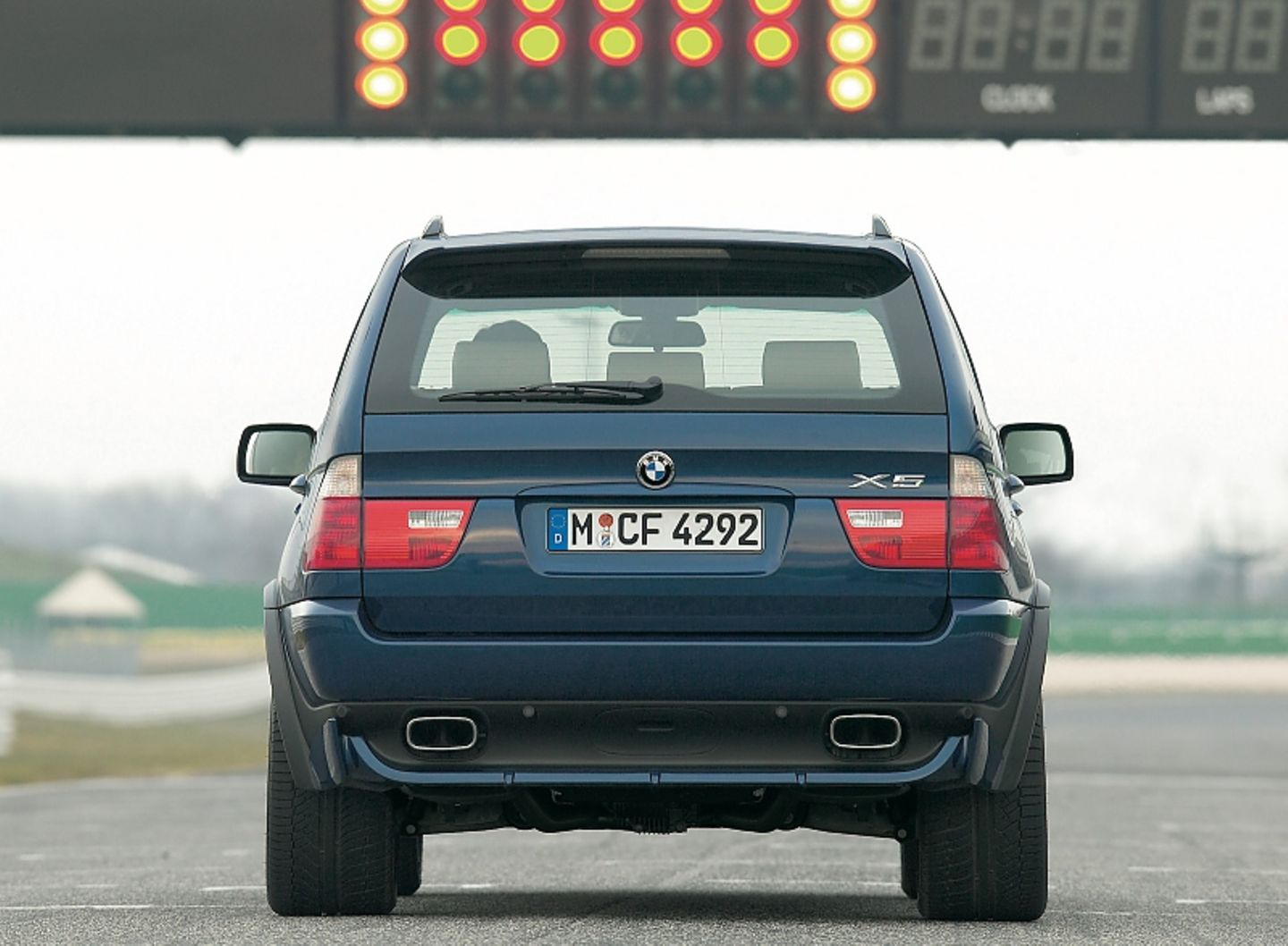 BMW X5 4.8is / E53