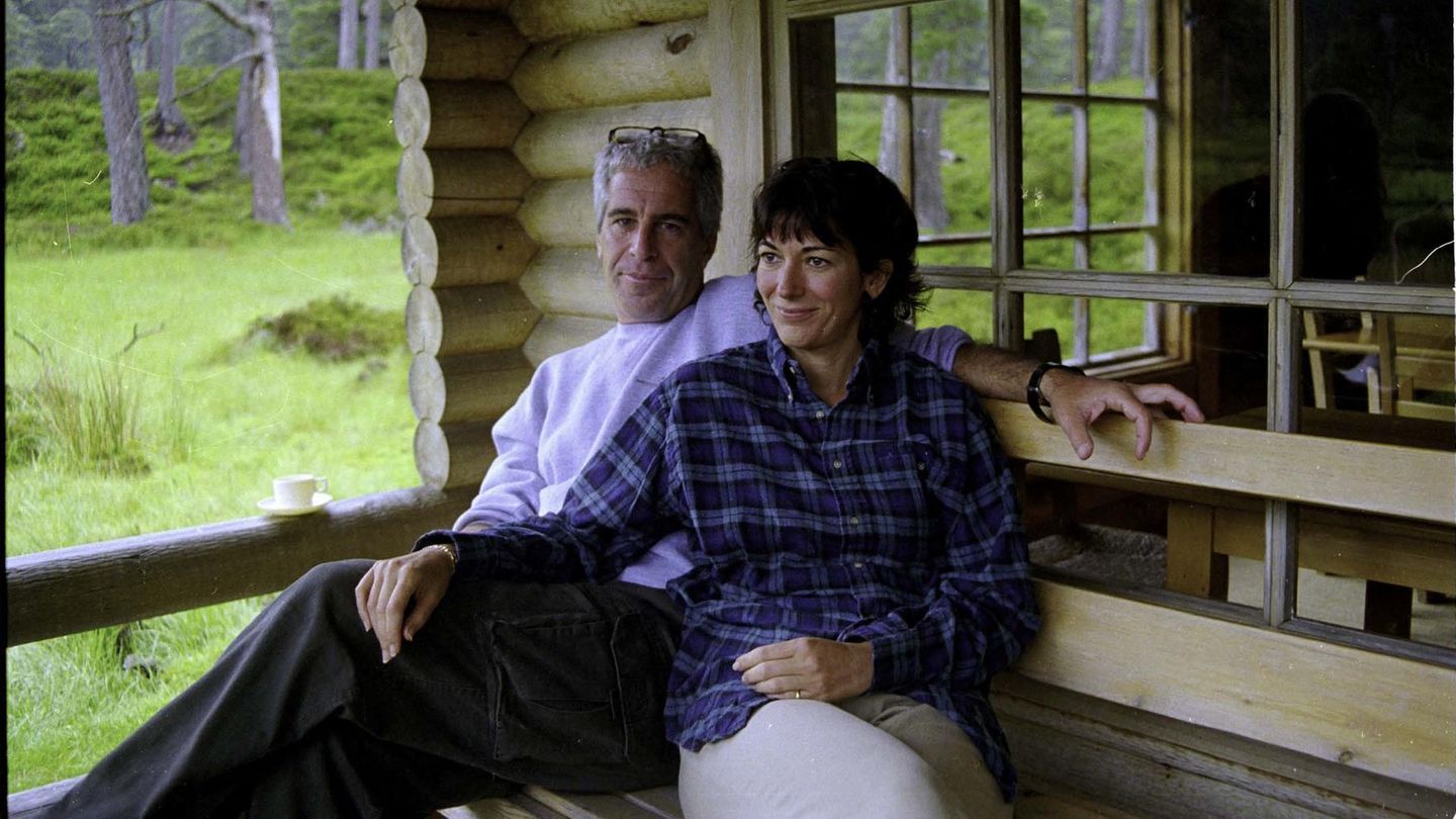 Jeffrey Epstein and Ghislaine Maxwell were at the Queen’s country cabin