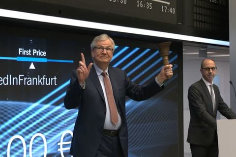 Video: Daimler Truck zum Börsendebüt mit 23 Mrd Euro bewertet