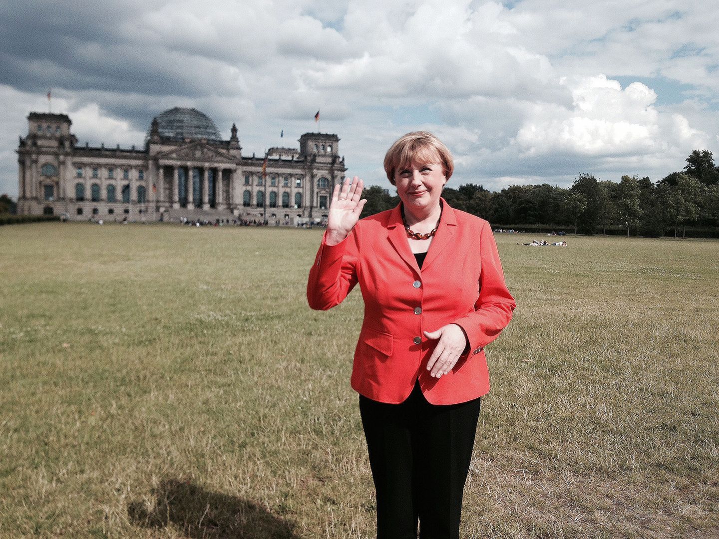 Doppelgängerin von Angela Merkel vor dem deutschen Bundestag