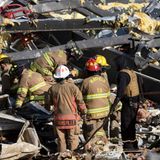 In der Vorweihnachtszeit arbeiteten rund 110 Menschen in der Fabrik, als sie vom Tornado dem Boden gleich gemacht wurde