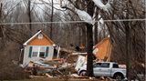 Ein Haus in Dickson. CNN berichtete von mehr als 30 Tornados in sechs Bundesstaaten