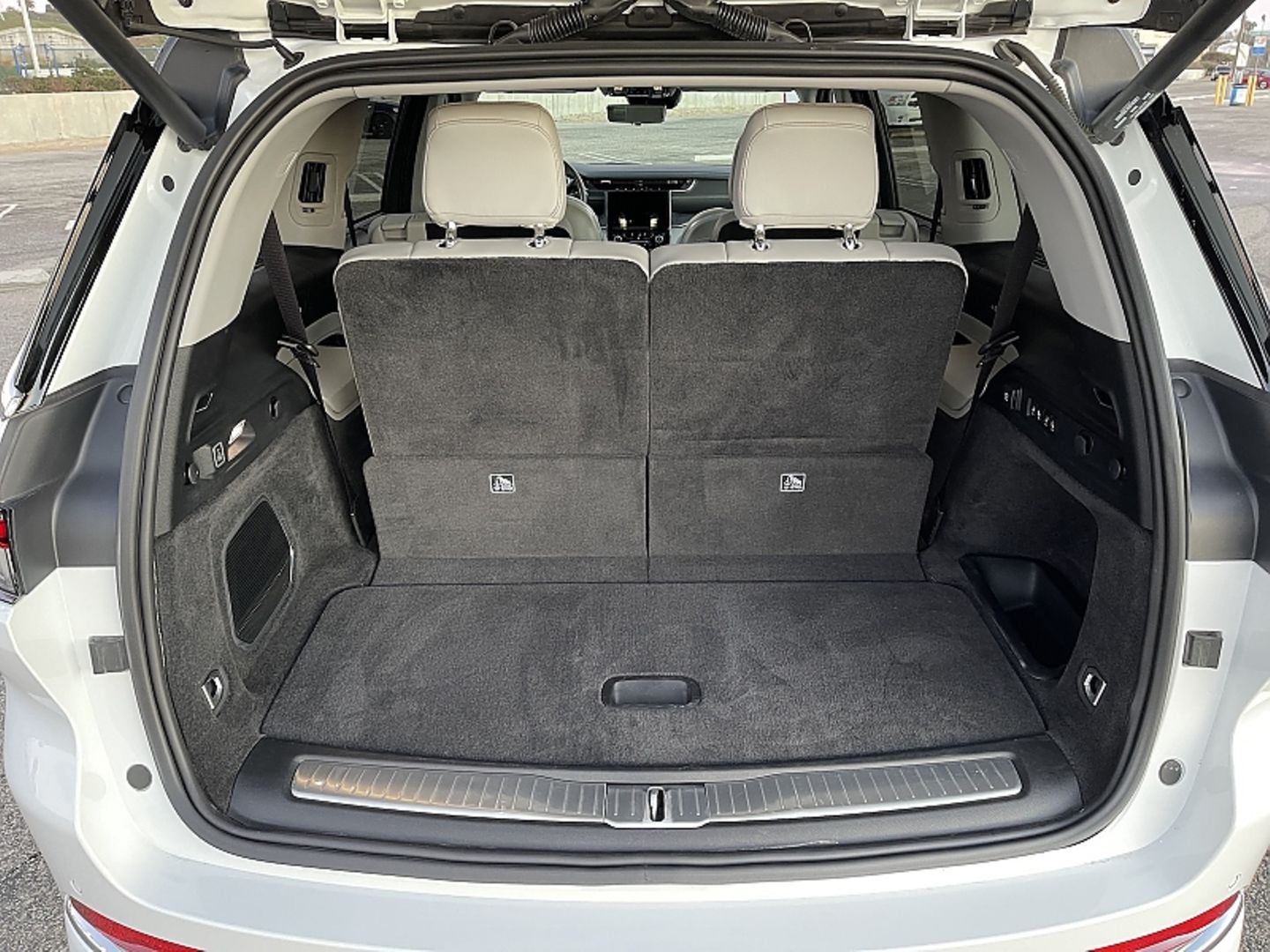 Jeep Grand Cherokee L 5.7 V8 Overland