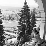 Das fand wohl auch diese Bedienstete des Hotels, die eine kleine Pause genoss.