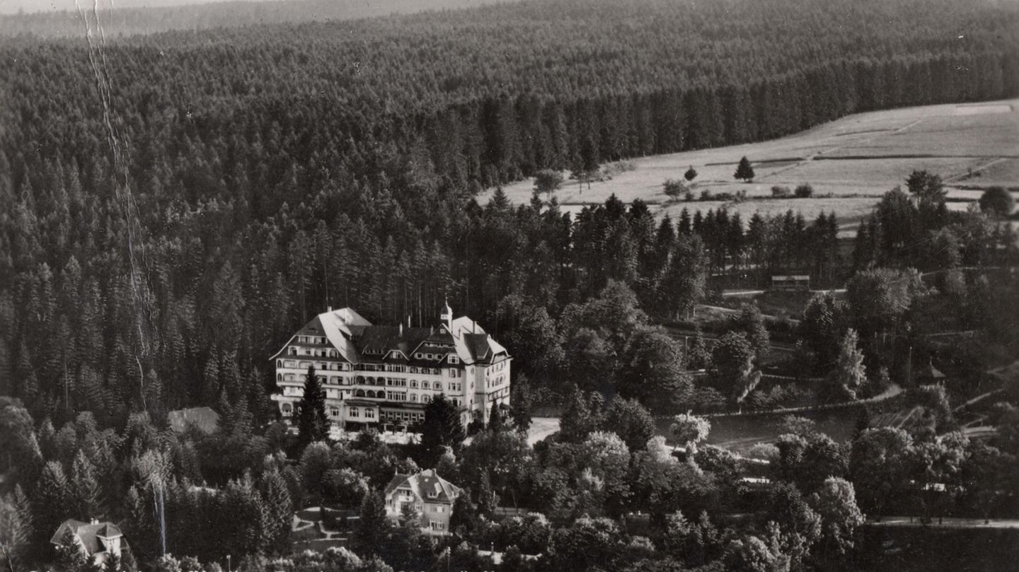 Das Grand Hotel um 1936. In den Anfängen des 20. Jahrhunderts erlebte das Hotel seine Glanzzeiten.