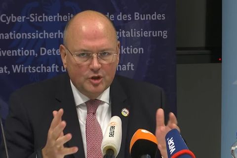 Video: BSI warnt vor Angriff über Java-Lücke