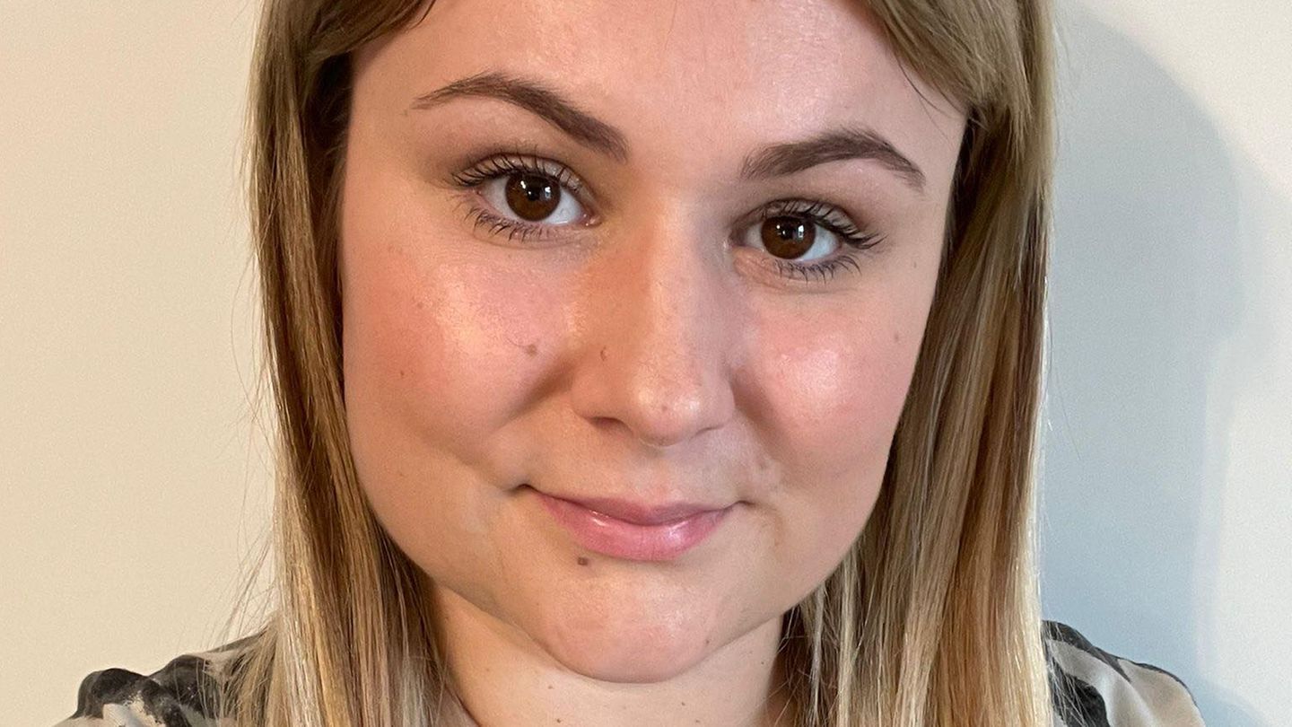 Ann-Kristin Waitschekauski, eine junge Frau mit langen, blonden Haaren