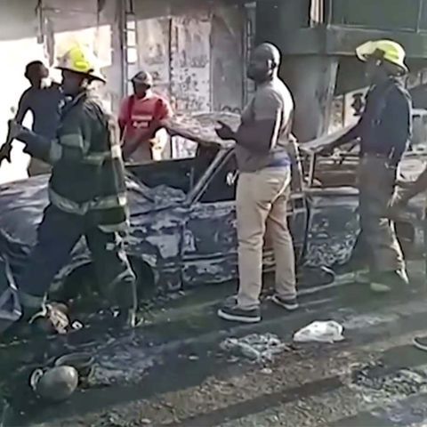 Viele Tote in Haiti: Dutzende Menschen wollen nach Tanklaster-Unfall Benzin stehlen – dann entzündet sich der Treibstoff