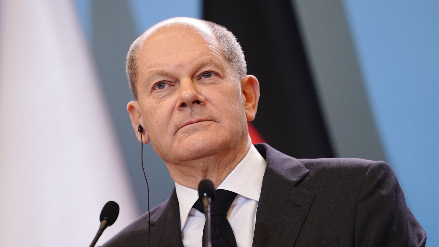 Bundeskanzler Olaf Scholz bei einer Pressekonferenz
