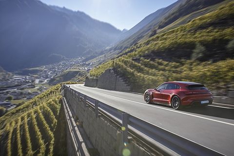 Porsche Taycan GTS Sport Turismo