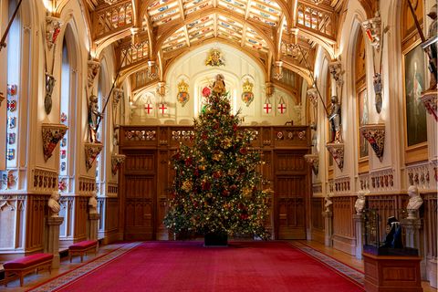 Gewaltiger Weihnachtsbaum auf Schloss Windsor