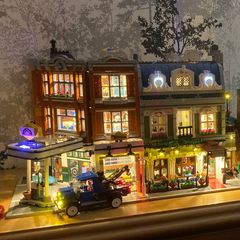 Lego Beleuchtung: Lego Häuserzeile mit integrierter LED-Beleuchtung