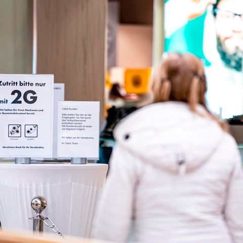 In Niedersachsen können die Kunden vorerst wieder ohne 2G-Beschränkung einkaufen