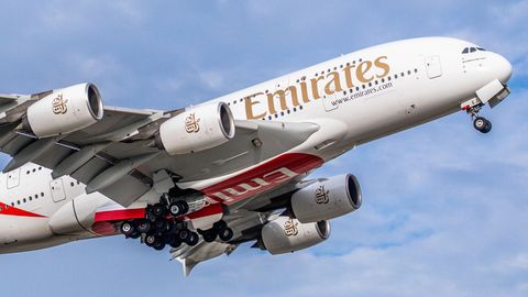 Beim Start: Einer von 123 an Emirates ausgelieferten Exempalen des Airbus A380.