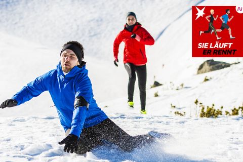 Läufer stürzt im Schnee