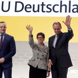 Merz kehrt in die Politik zurück und kassiert die letzte Niederlage gegen Merkel und ihr Lager