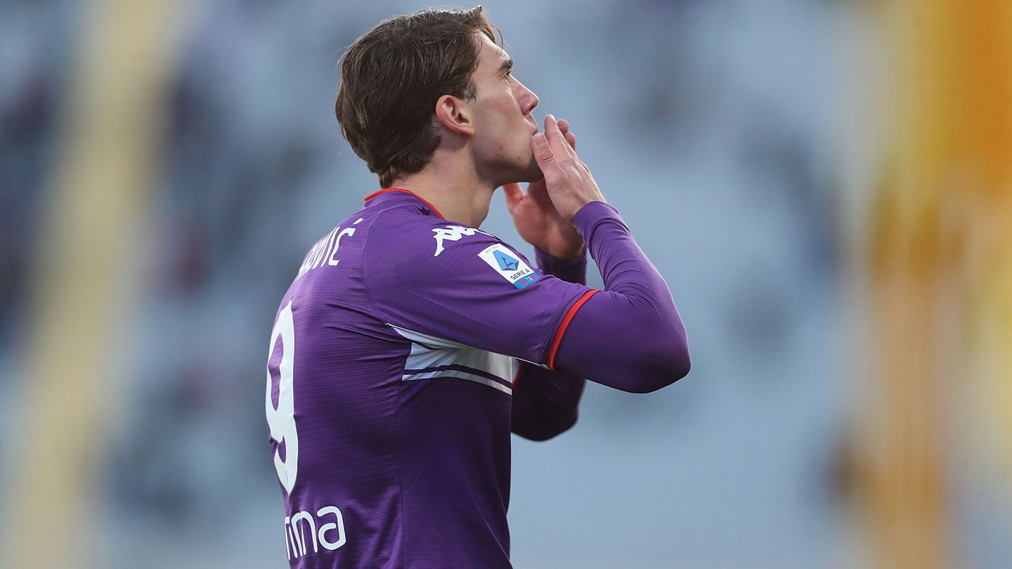 Florence President expects Vlahovic to leave soon – chance for Bayern?