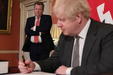 Video: Weiterer Schlag für Johnson: Brexit-Minister tritt zurück