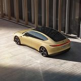 Der Nio ET5 tritt in Konkurrenz zu Teslas Model 3.