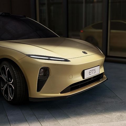 Die Front des Nio sieht sportlich und gefällig aus.